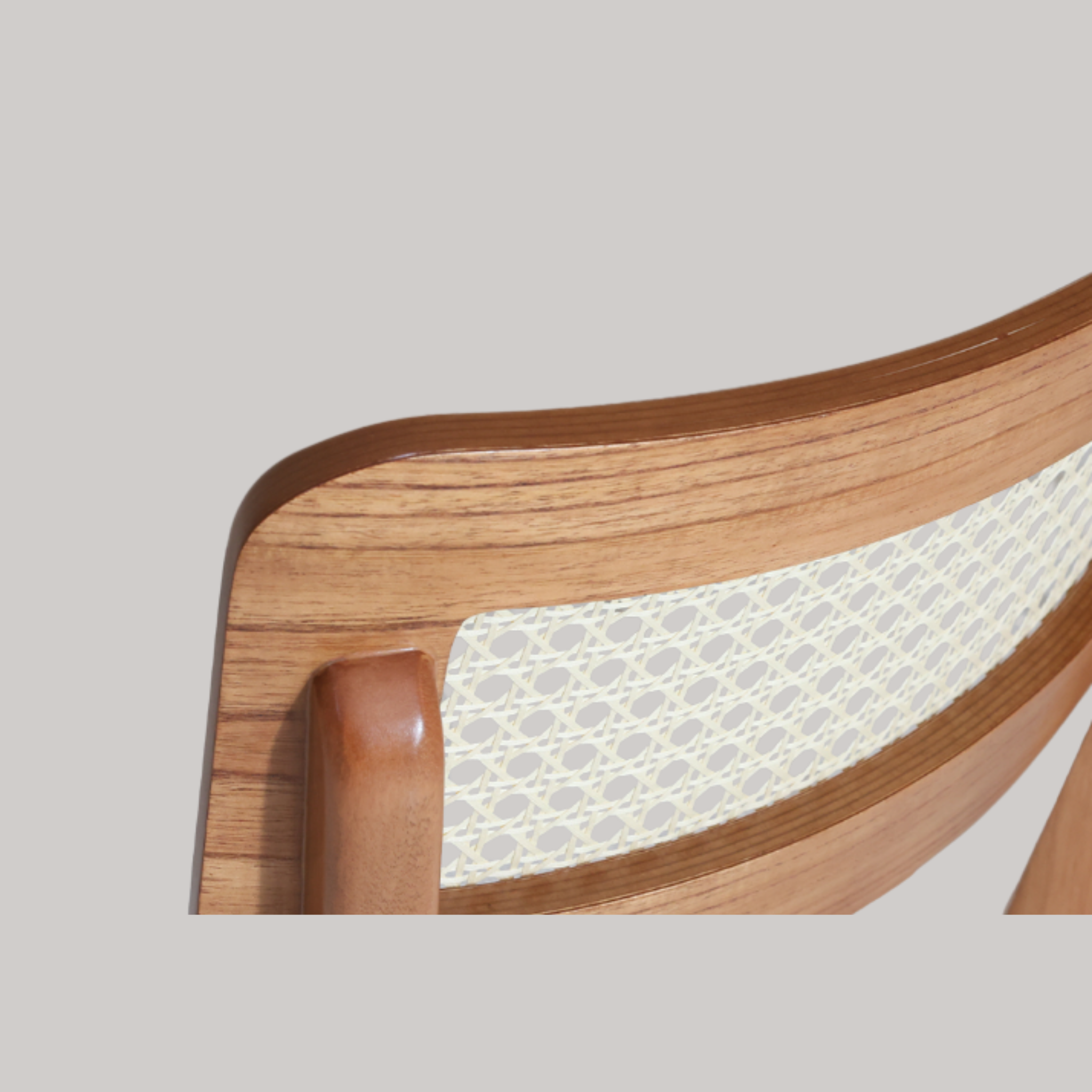 Cadeira Manu 18 com Encosto em Ratan Natural - Cor Cinamomo