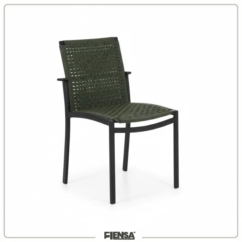 Mesa Valencia e Cadeira Mariah — Área Externa