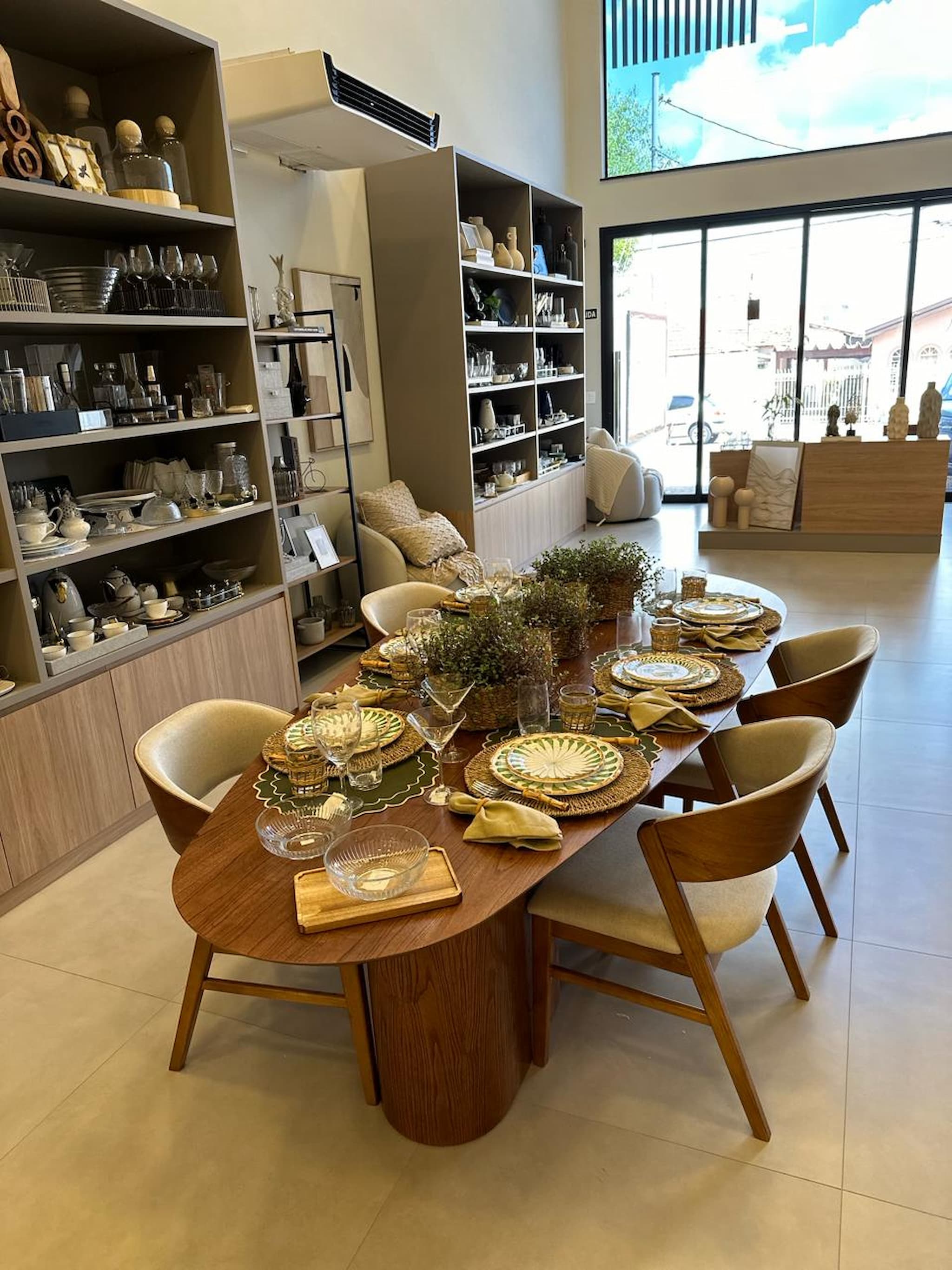 Mesa Orgânica de Madeira